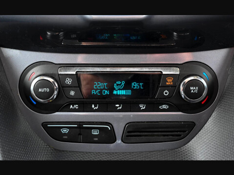 Ford Tourneo Connect 1.6 EcoBoost Titanium Auto Euro 5 5dr 39