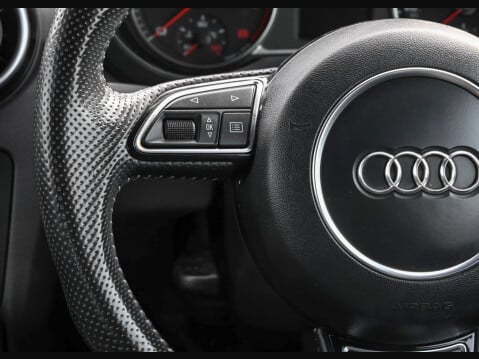 Audi A1 1.4 TFSI S line Style Edition Euro 5 (s/s) 3dr 32