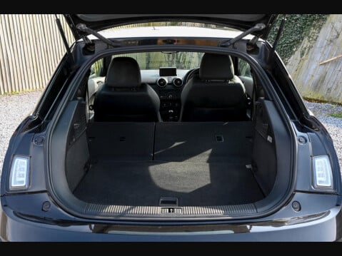 Audi A1 1.4 TFSI S line Style Edition Euro 5 (s/s) 3dr 40