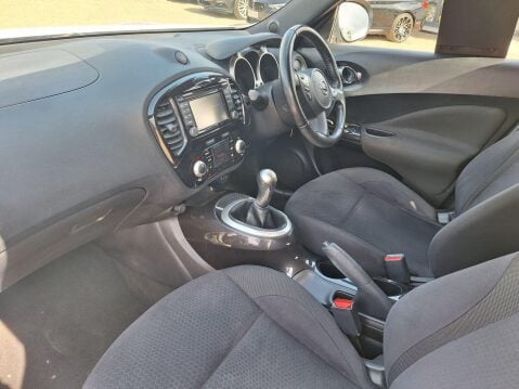Nissan Juke 1.6 n-tec Euro 5 5dr (17in Alloy) 3