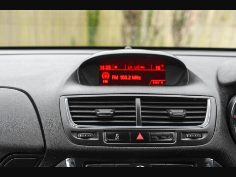 Vauxhall Mokka 1.6i Exclusiv 2WD Euro 6 (s/s) 5dr 26