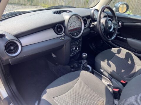 Mini Hatch 1.6 Cooper Euro 5 3dr 12