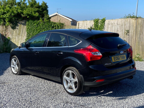Ford Focus 1.6T EcoBoost Titanium X Euro 5 (s/s) 5dr 5