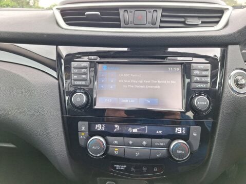 Nissan Qashqai 1.5 dCi N-Connecta 2WD Euro 6 (s/s) 5dr 15