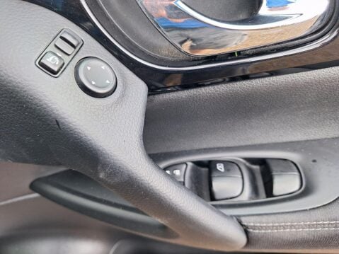 Nissan Qashqai 1.5 dCi N-Connecta 2WD Euro 6 (s/s) 5dr 18