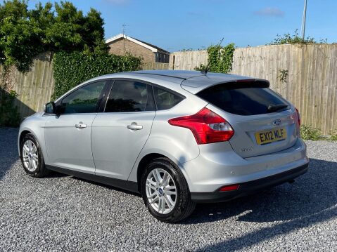 Ford Focus 1.6 Titanium Euro 5 5dr 6