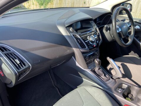 Ford Focus 1.6 Titanium Euro 5 5dr 12