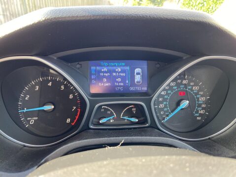 Ford Focus 1.6 Titanium Euro 5 5dr 15