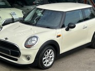 Mini Hatch One 1.2 Pepper 3 door + VISUAL BOOST + CONNECTED + UPGRADE ALLOYS 9