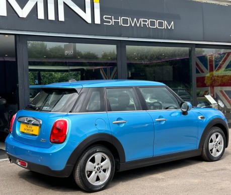 Mini Hatch One 1.2 Pepper 5 door - AUTO CLIMATE A/C - B/TOOTH + EXTERIOR CHROME 2