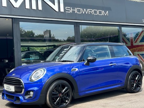 Mini Hatch Cooper 1.5 Sport 3 door JCW SPORT + NAV PACK + COMFORT PACK