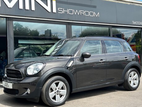 Mini Countryman Cooper 1.6 Automatic Pepper / Media - SOLD