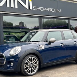 Mini Hatch Cooper 1.5 Seven Edition Chili / Media 5 door - SAT NAV + LOUNGE LEATHER