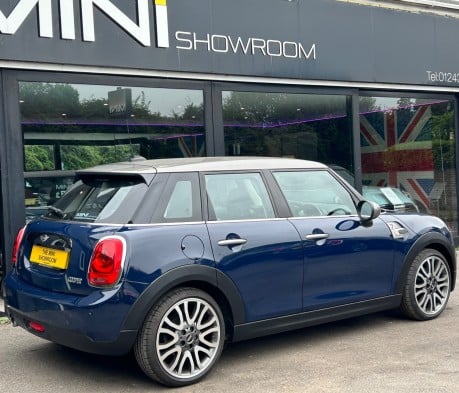 Mini Hatch Cooper 1.5 Seven Edition Chili / Media 5 door - SAT NAV + LOUNGE LEATHER 2