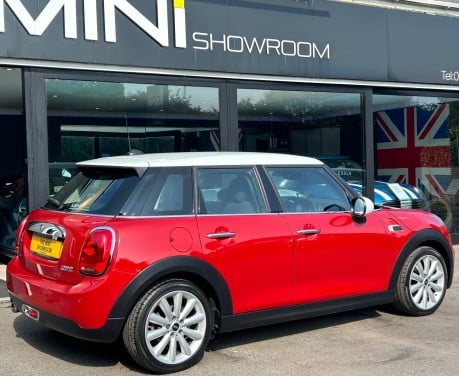 Mini Hatch Cooper 1.5 Automatic Chili / Media 5 door - SAT NAV + 17" ALLOYS 2