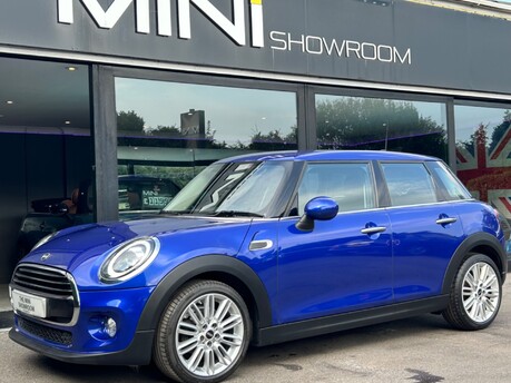 Mini Hatch Cooper 1.5 Chili 5 door - FACELIFT + DAB VISUAL BOOST + 17" ALLOYS