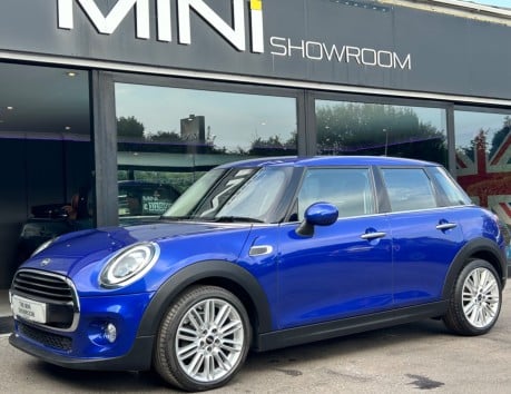 Mini Hatch Cooper 1.5 Chili 5 door - FACELIFT + DAB VISUAL BOOST + 17" ALLOYS