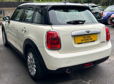 Mini Hatch Cooper D 1.5 Chili / Media XL 5 door - SAT NAV - LOUNGE LEATHER 16