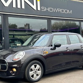 Mini Hatch One 1.2 Pepper 5 door + VISUAL BOOST TUNER + HEATED SPORTS SEATS