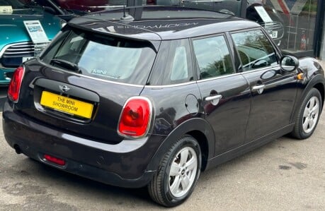 Mini Hatch One 1.2 Pepper 5 door + VISUAL BOOST TUNER + HEATED SPORTS SEATS 10