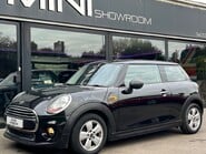 Mini Hatch One D 1.5 Pepper 3 door + VISUAL BOOST TUNER + MINI CONNECTED