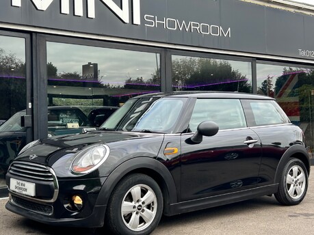 Mini Hatch One D 1.5 Pepper 3 door + VISUAL BOOST TUNER + MINI CONNECTED