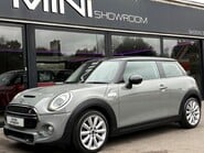 Mini Hatch Cooper S 2.0 Classic Comfort / Navigation packs - SAT NAV - CAR PLAY 