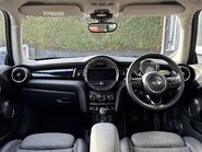 Mini Hatch Cooper 1.5 Chili / Media XL 3 door + PRO SAT NAV + MINI CONNECTED 11