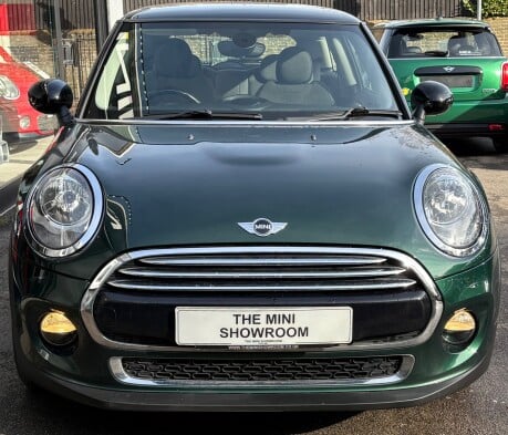 Mini Hatch Cooper 1.5 Chili / Media XL 3 door + PRO SAT NAV + MINI CONNECTED 6