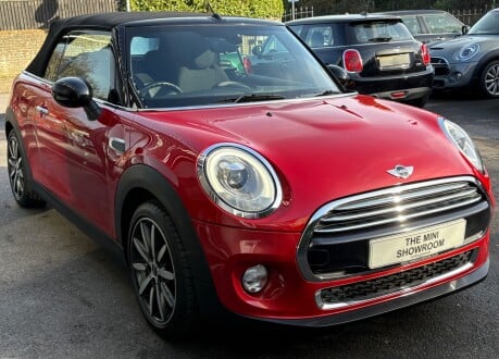 Mini Convertible Cooper 1.5 Chili / Media + SAT NAV + VISIBILITY PACK 16