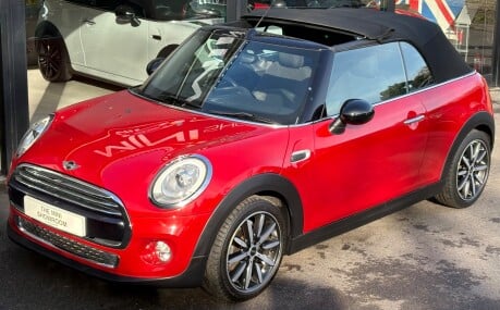 Mini Convertible Cooper 1.5 Chili / Media + SAT NAV + VISIBILITY PACK 12