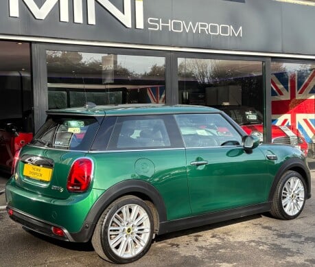 Mini Hatch Cooper S Electric Level 3 - SAT NAV - LOUNGE LEATHER - PAN SUNROOF 2