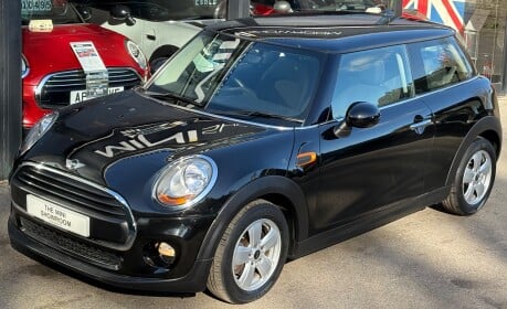 Mini Hatch One 1.2 Automatic 3 door + MINI SAT NAV + 15" ALLOYS 9