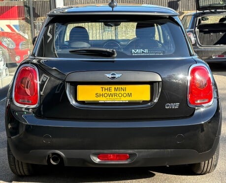 Mini Hatch One 1.2 Automatic 3 door + MINI SAT NAV + 15" ALLOYS 7