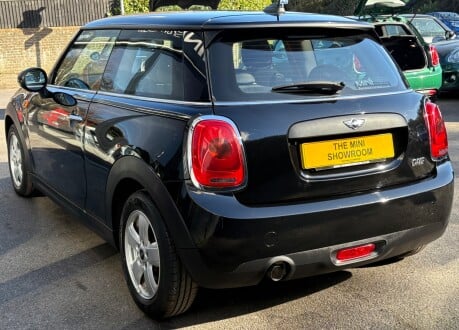 Mini Hatch One 1.2 Automatic 3 door + MINI SAT NAV + 15" ALLOYS 14