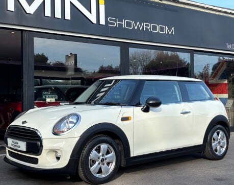 Mini Hatch One 1.2 Pepper 3 door + VISUAL BOOST + HEATED SEATS + PDC