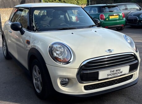 Mini Hatch One 1.2 Pepper 3 door + VISUAL BOOST + HEATED SEATS + PDC 14