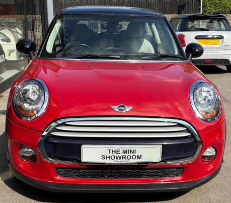 Mini Hatch Cooper 1.5 Automatic Pepper 3 door + LOUNGE LEATHER + PARK ASSISTANT 6