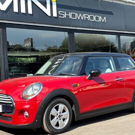 Mini Hatch Cooper 1.5 Automatic Pepper 3 door + LOUNGE LEATHER + PARK ASSISTANT