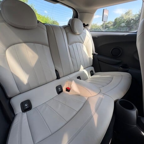 Mini Hatch Cooper 1.5 Automatic Pepper 3 door + LOUNGE LEATHER + PARK ASSISTANT 5