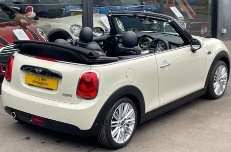 Mini Convertible Cooper 1.5 Chili + HEATED SEATS + 17" UPGRADE ALLOYS + VISUAL BOOST 8