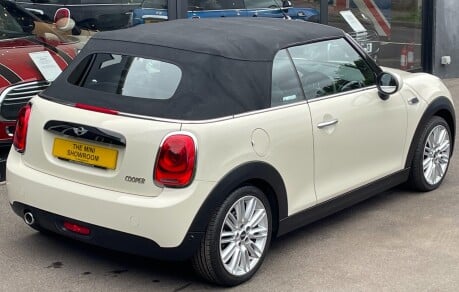 Mini Convertible Cooper 1.5 Chili + HEATED SEATS + 17" UPGRADE ALLOYS + VISUAL BOOST 9
