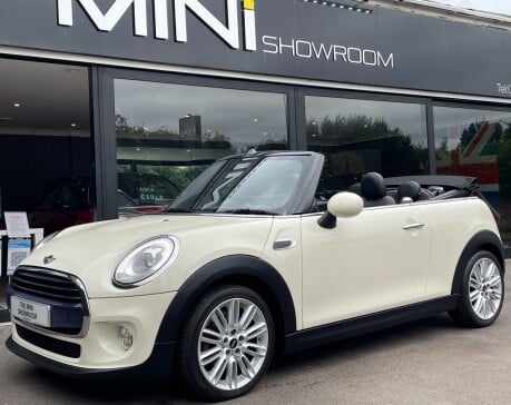 Mini Convertible Cooper 1.5 Chili + HEATED SEATS + 17" UPGRADE ALLOYS + VISUAL BOOST 