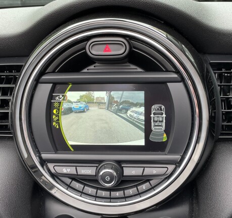 Mini Convertible Cooper 1.5 Chili + HEATED SEATS + 17" UPGRADE ALLOYS + VISUAL BOOST 16