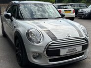 Mini Hatch Cooper 1.5 Chili 5 door + VISUAL BOOST TUNER + CONNECTED 14