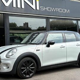 Mini Hatch Cooper 1.5 Chili 5 door + VISUAL BOOST TUNER + CONNECTED