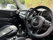 Mini Hatch Cooper 1.5 Chili 5 door + VISUAL BOOST TUNER + CONNECTED 3
