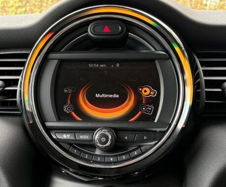 Mini Hatch Cooper 1.5 Chili 5 door + VISUAL BOOST TUNER + CONNECTED 13