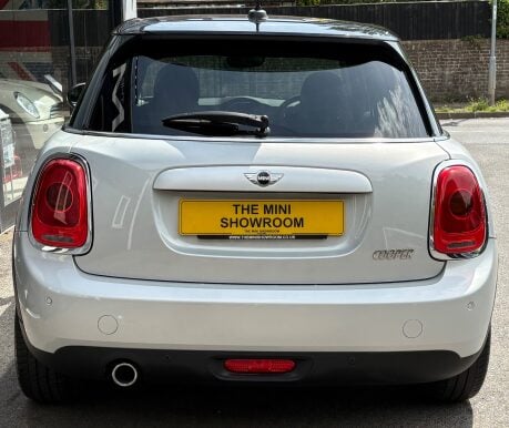 Mini Hatch Cooper 1.5 Chili 5 door + VISUAL BOOST TUNER + CONNECTED 7