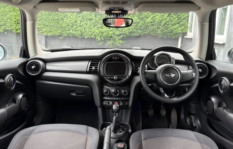 Mini Hatch Cooper 1.5 JCW Sport 3 door - DAB VISUAL BOOST TUNER - REAR PDC 11